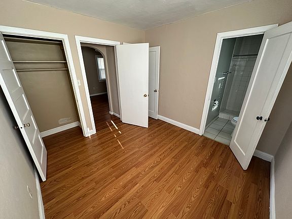 5th image of 117 1/2 S Lincoln St