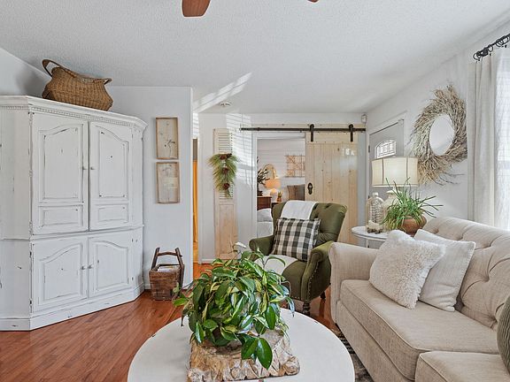 4th image of 2660 Rogers Dr SE