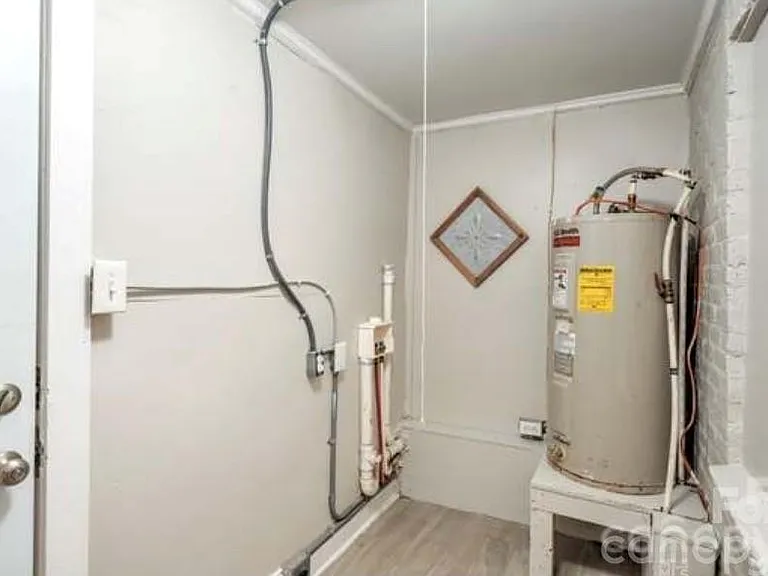 3224 Rogers St — Photo 9