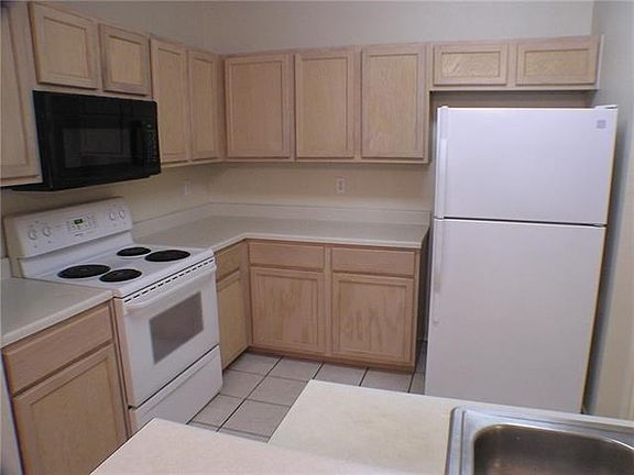 4th image of 7106 Silver Dale Dr APT A