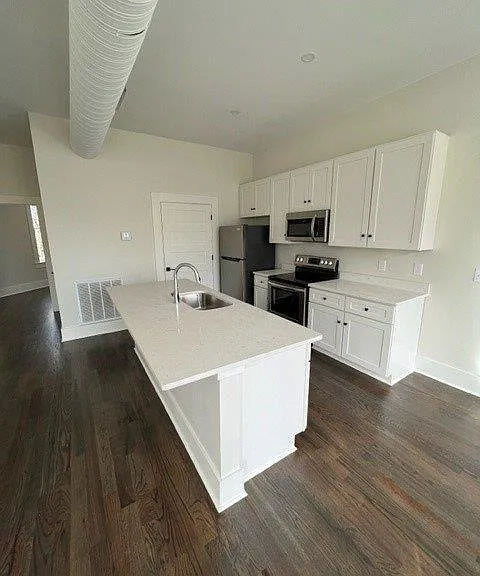 813 Forsyth St #C — Photo 2