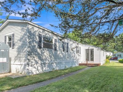 43 Park Ave, Sturbridge, MA, 01566