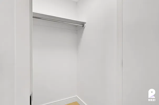 Rented by REZI | media 53