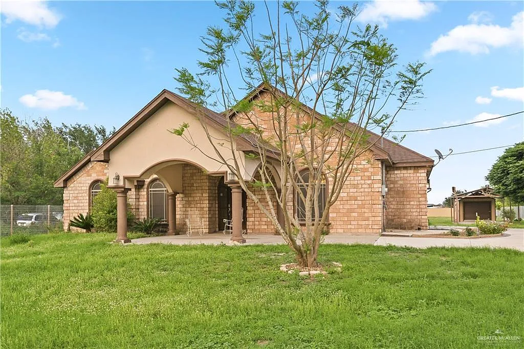 Building Photo - 23790 N Val Verde Rd