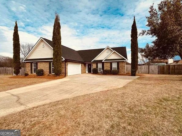 108 Holbeck Ct, Warner Robins, GA 31088