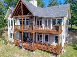 214 Timber Ridge Rd, Eureka Springs, AR 72632