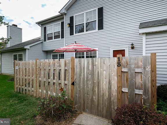 3rd image of 13 Caraway Ct #13