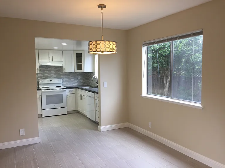1110 Bryan Ave #2 — Photo 2