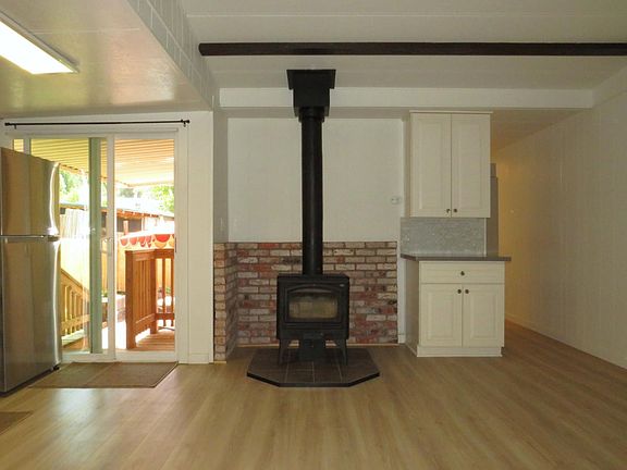 4th image of 450 Gladycon Rd Spc 15