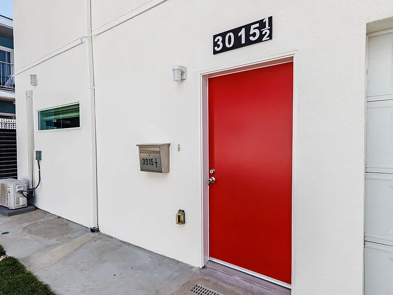 3015 Alsace Ave — Photo 48