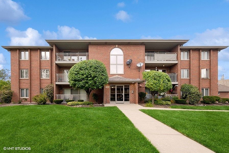 1st image of 7800 W 89th St APT 101