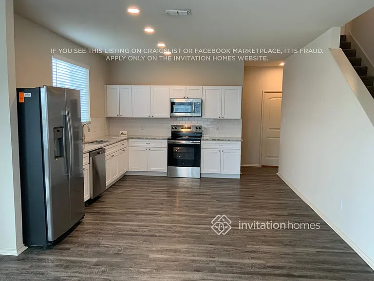2820 Englefield Grn — Photo 5