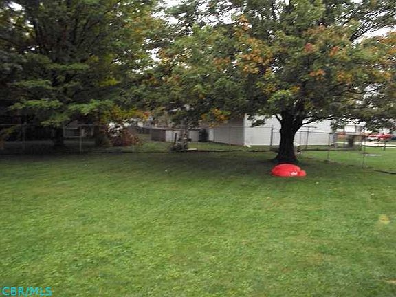 3rd image of 135 Belle Ave