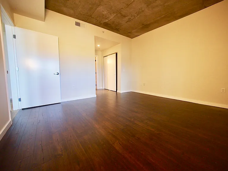 275 S Harrison St #505 — Photo 32