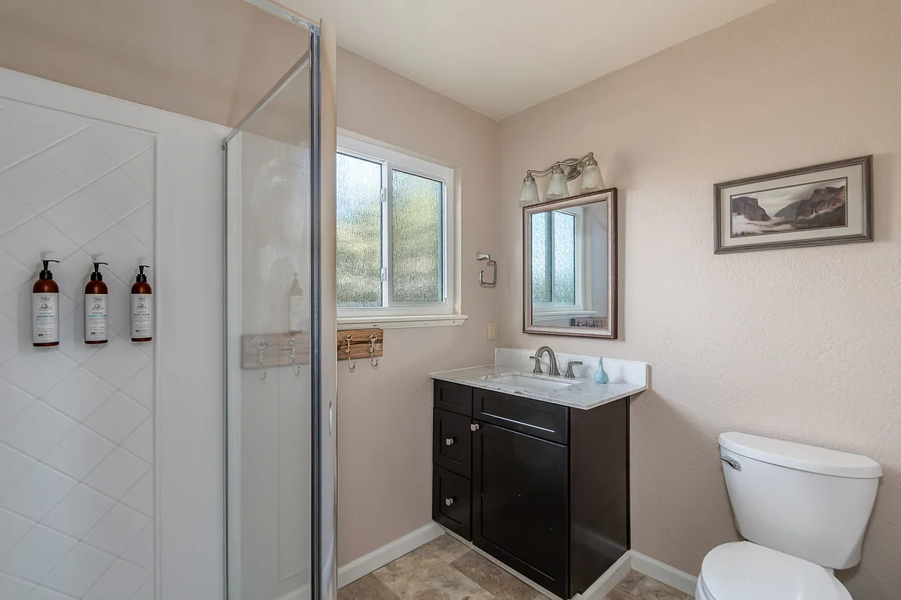 3 bed, 1884 sqft, $2,100 — Photo 1