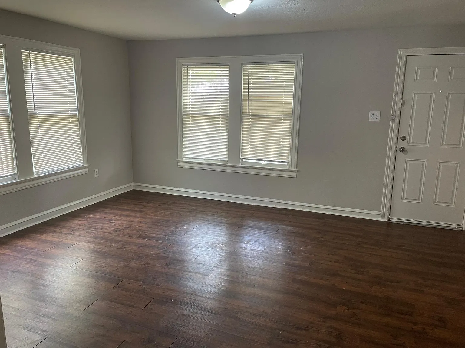 1104 Barlow St — Photo 2