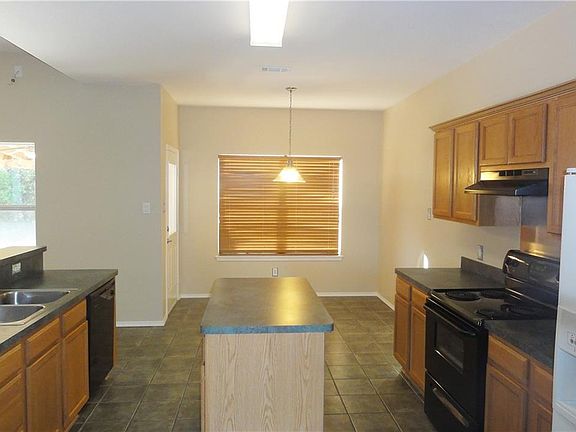5th image of 4040 Sabine Ct