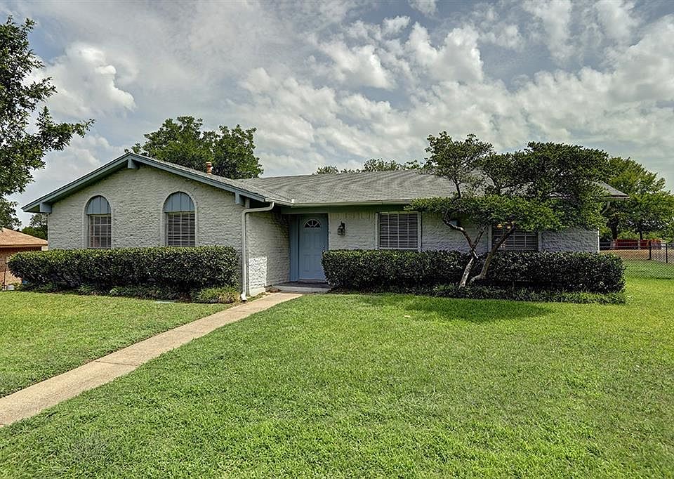 1st image of 2732 Oak Grove Ct