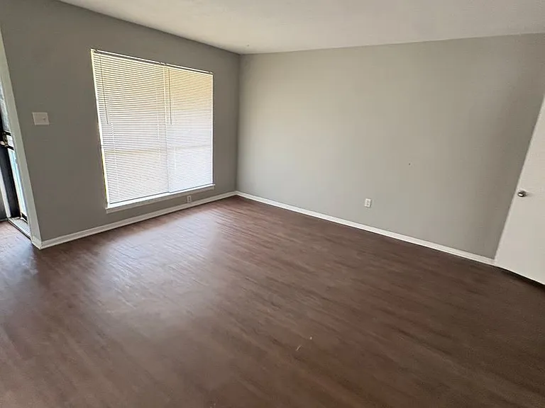 1841 S Perkins Rd — Photo 2