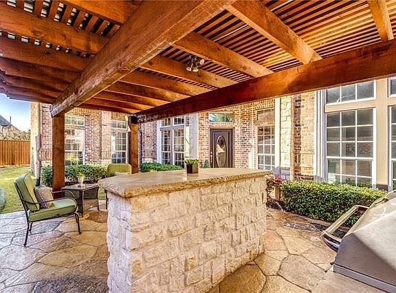 4th image of 41 Misty Pond Dr