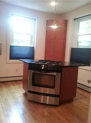 315 Harvard St #2 — Photo 10