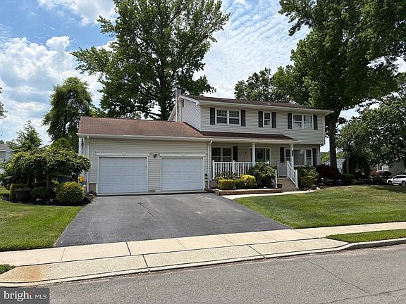 3rd image of 243 Trenton Ave