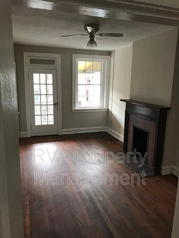 2 bed, 1.0 bath, 875 sqft, $1,595 — Photo 2