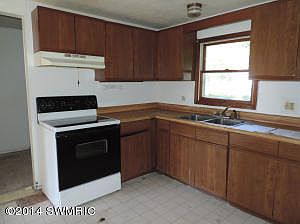 5th image of 59133 Blackstone Ave