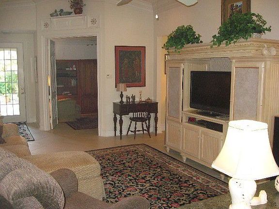 3rd image of 8521 Belfry Pl