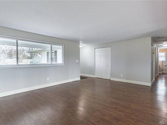 5th image of 6033 Cruxten Dr