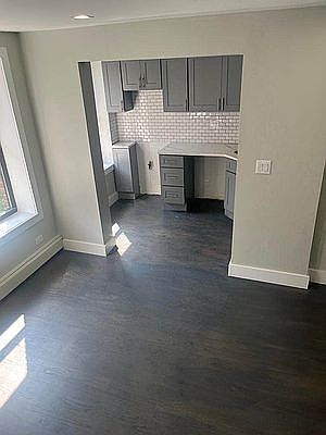 1st image of 193 E 7th St APT 4