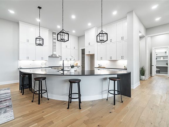 2nd image of 3405 SW Awakening Ave
