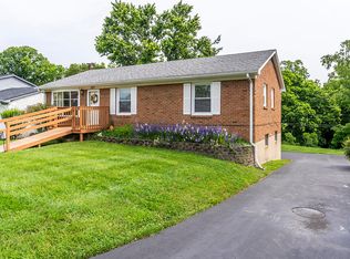 307 E Tiverton Way, Lexington, KY 40517