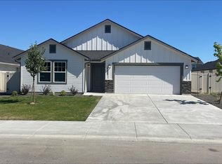 10422 Blackpool Rdg, Saint Nampa, ID 83687