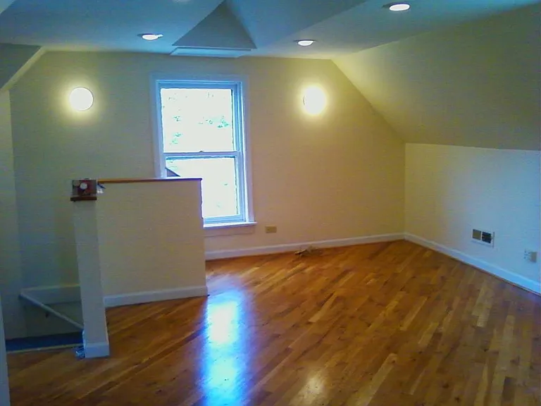 3942 N Hermitage Ave #2 — Photo 3