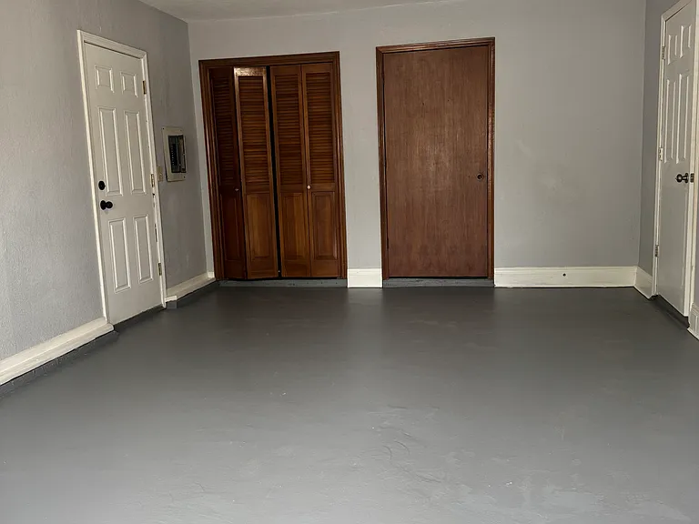 1230 S Sherman Ave — Photo 7