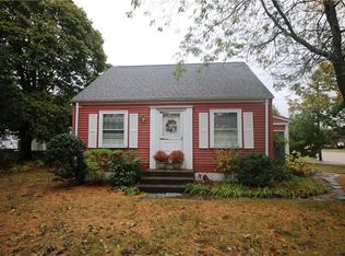 2 Martha Rd, Rumford, RI 02916