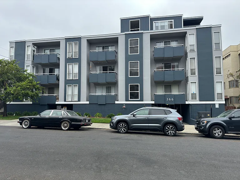 366 Bellevue Avenue — Photo 18
