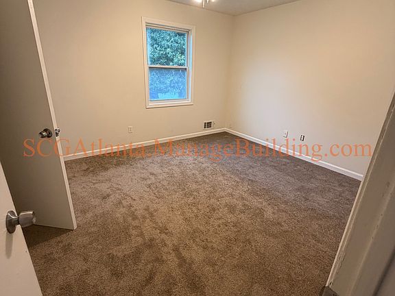 4th image of 300 Edna Dr