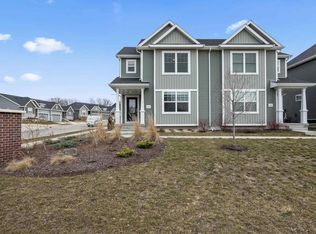 1011 Range Trl, Verona, WI 53593