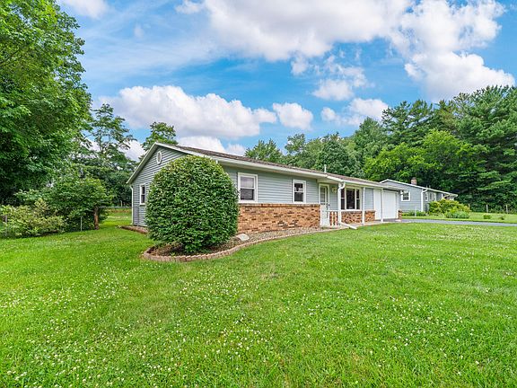 2nd image of 2296 Janellen Dr