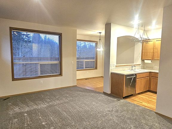 3rd image of 12413 63rd Ave E