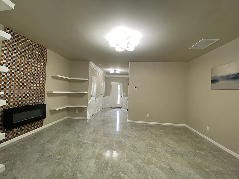 644 Oakside Pl — Photo 6