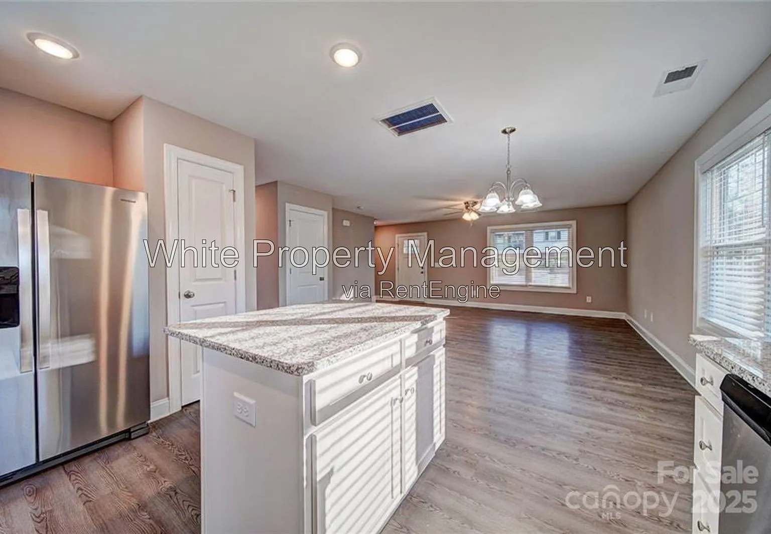 3 bed, 2.5 bath, 1380 sqft, $1,995 — Photo 4