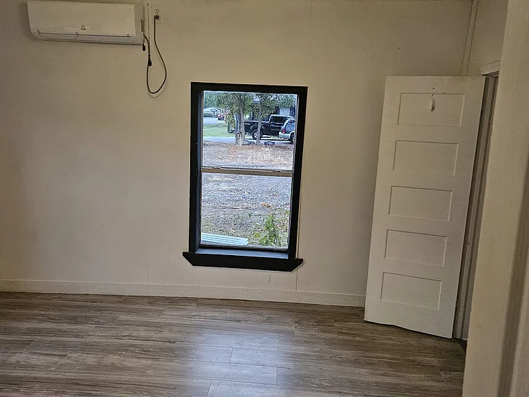 500 Allen Ave — Photo 4