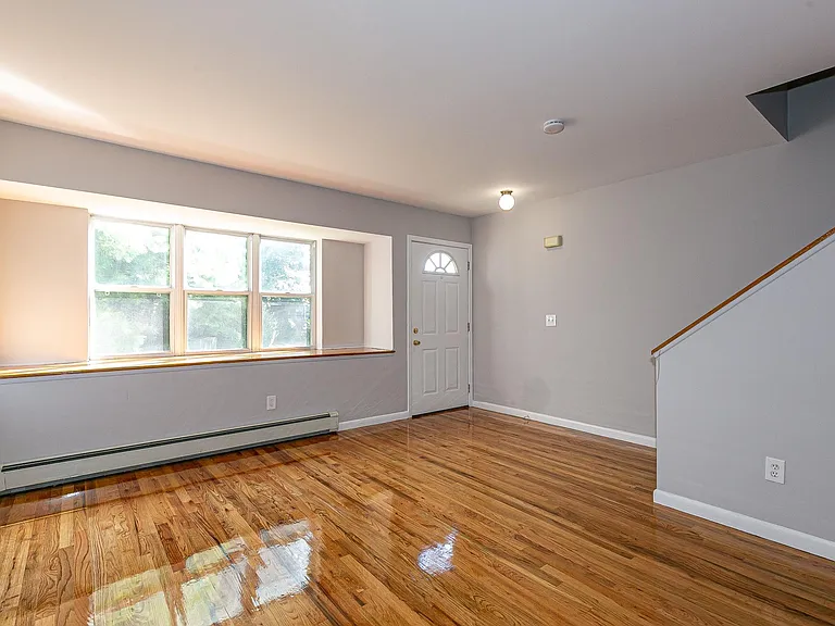 40 Herb Hill Rd #I — Photo 6