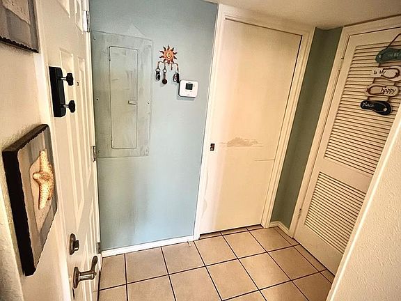 5th image of 5550 Gulf Blvd #304