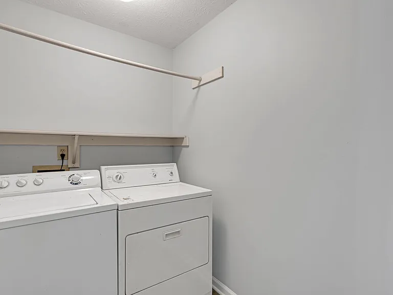 5182 Pin Oak Dr — Photo 11