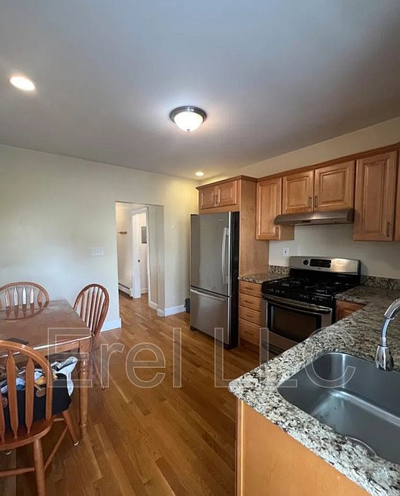 1st image of 54 Webster Ave #1A