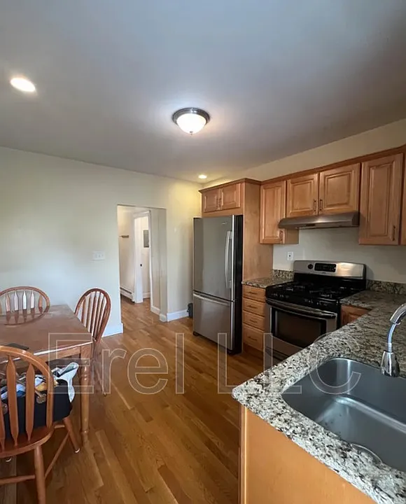 54 Webster Ave #1A